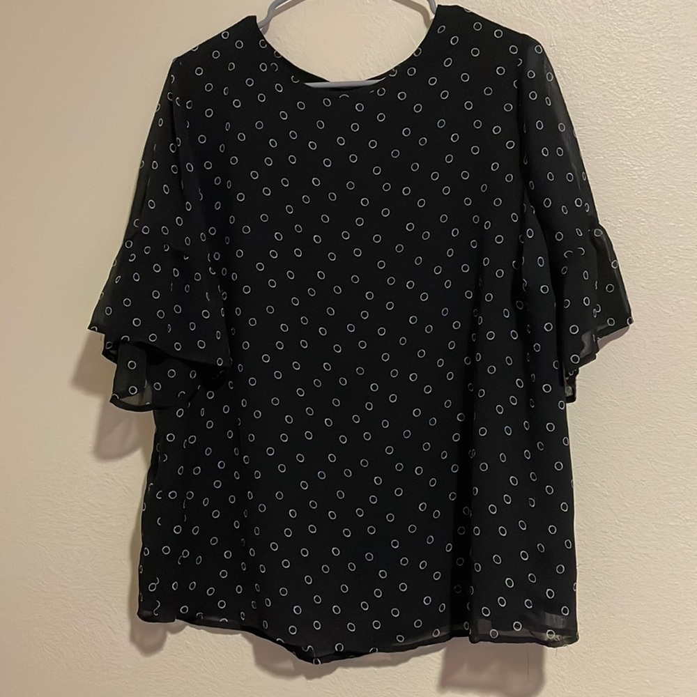 Ava and Viv Black Short sleeve blouse (1X)